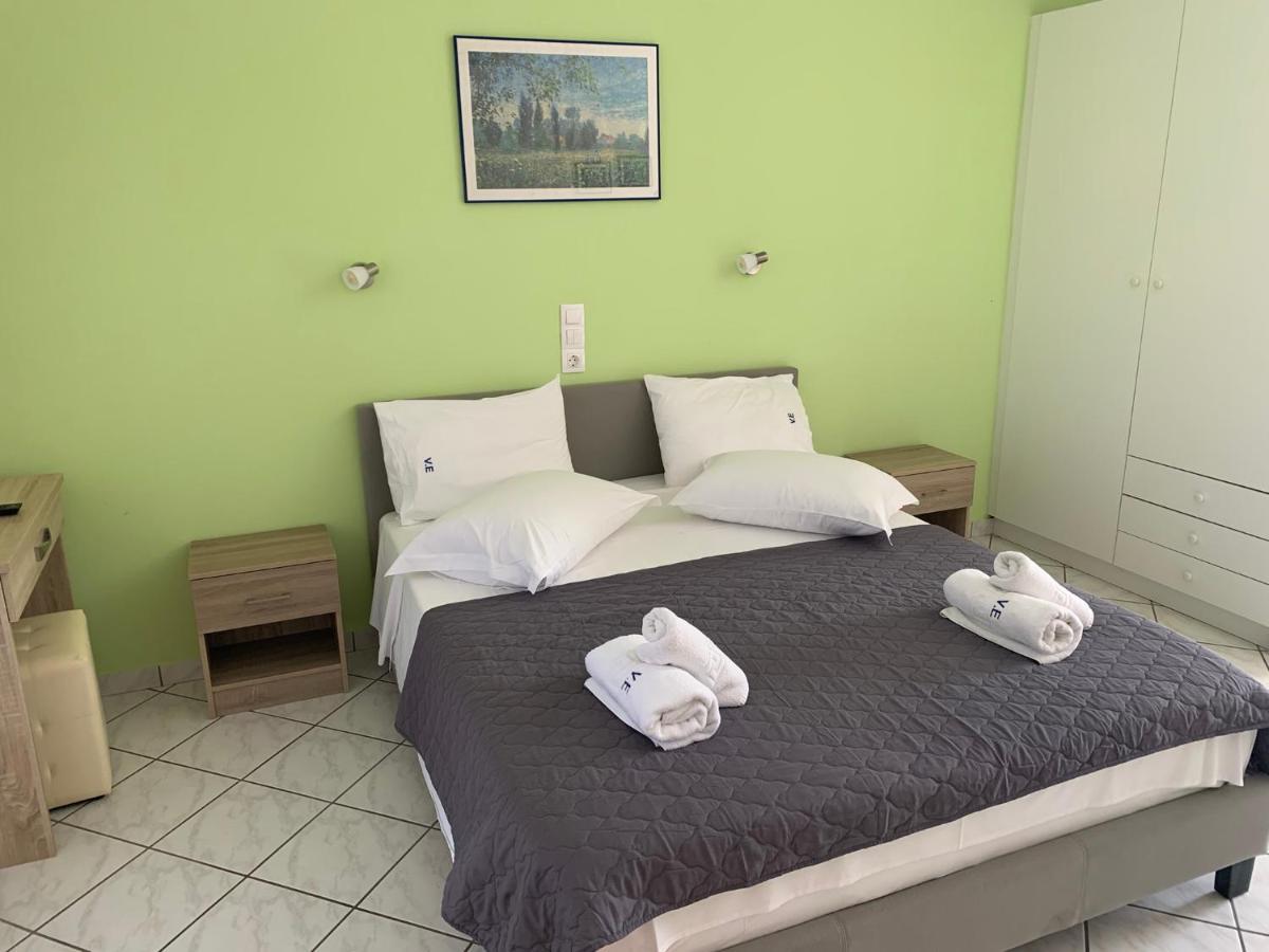 Eleftheria Studios And Apartments Ахарави Екстериор снимка