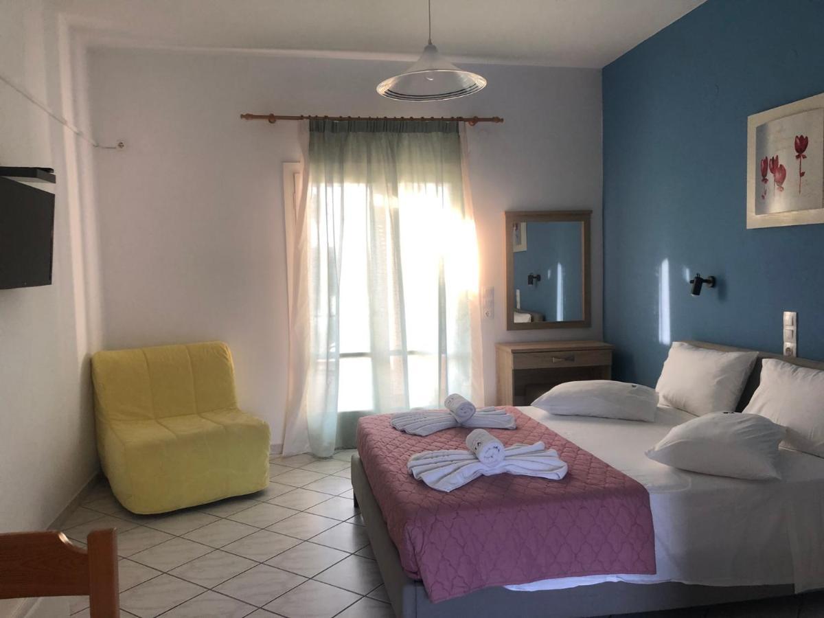 Eleftheria Studios And Apartments Ахарави Екстериор снимка