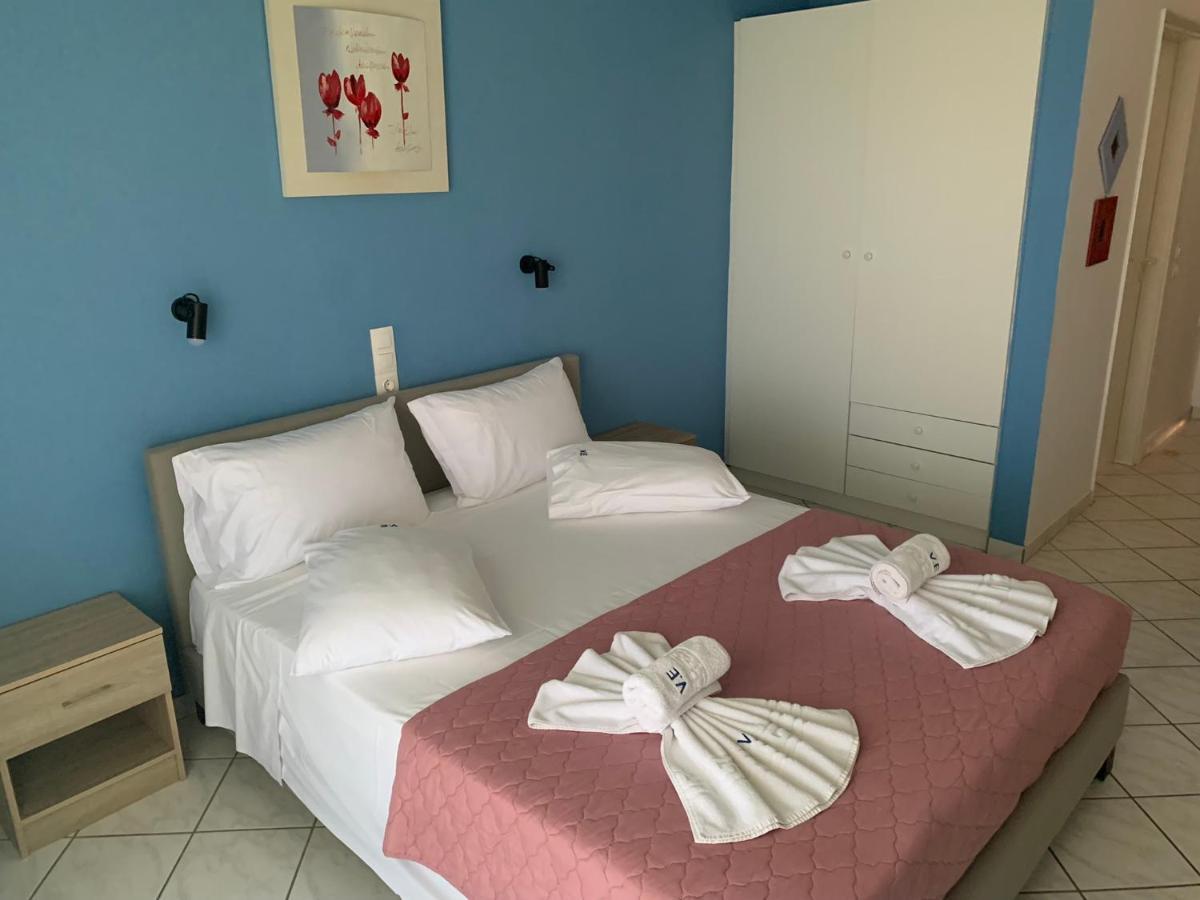 Eleftheria Studios And Apartments Ахарави Екстериор снимка