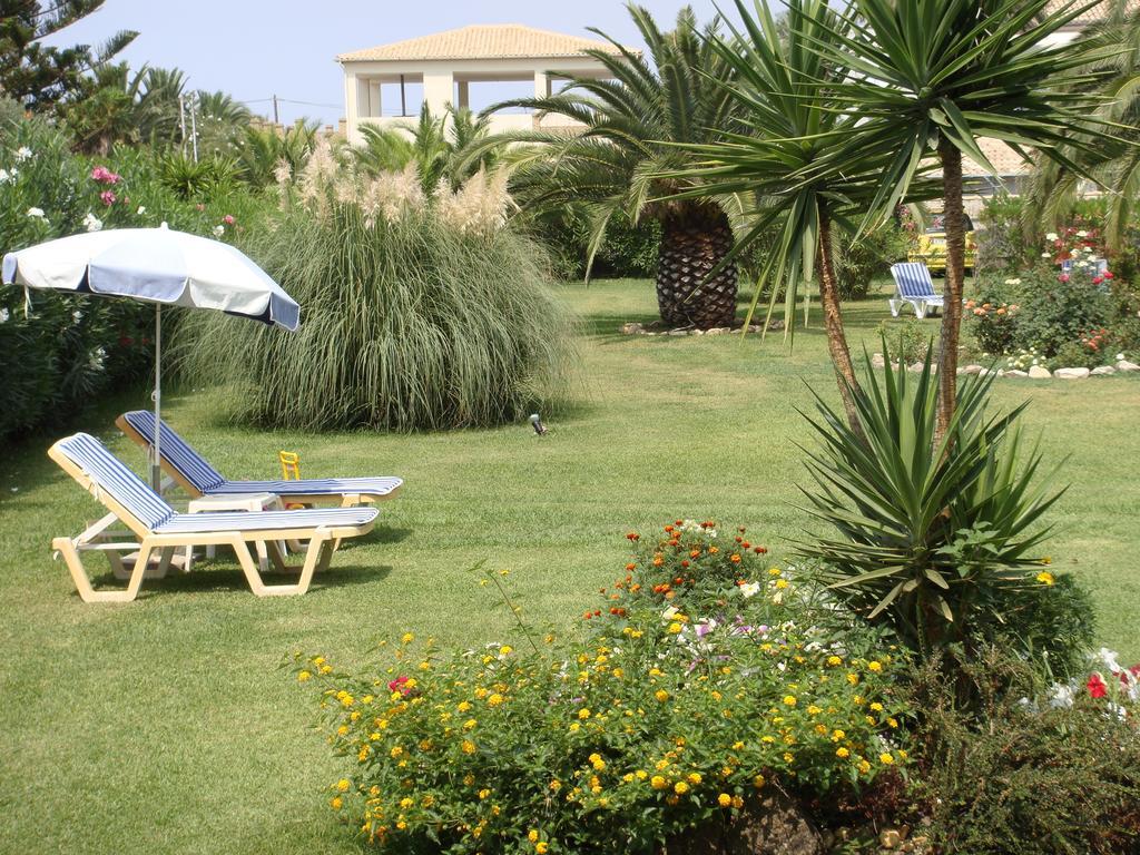 Eleftheria Studios And Apartments Ахарави Екстериор снимка