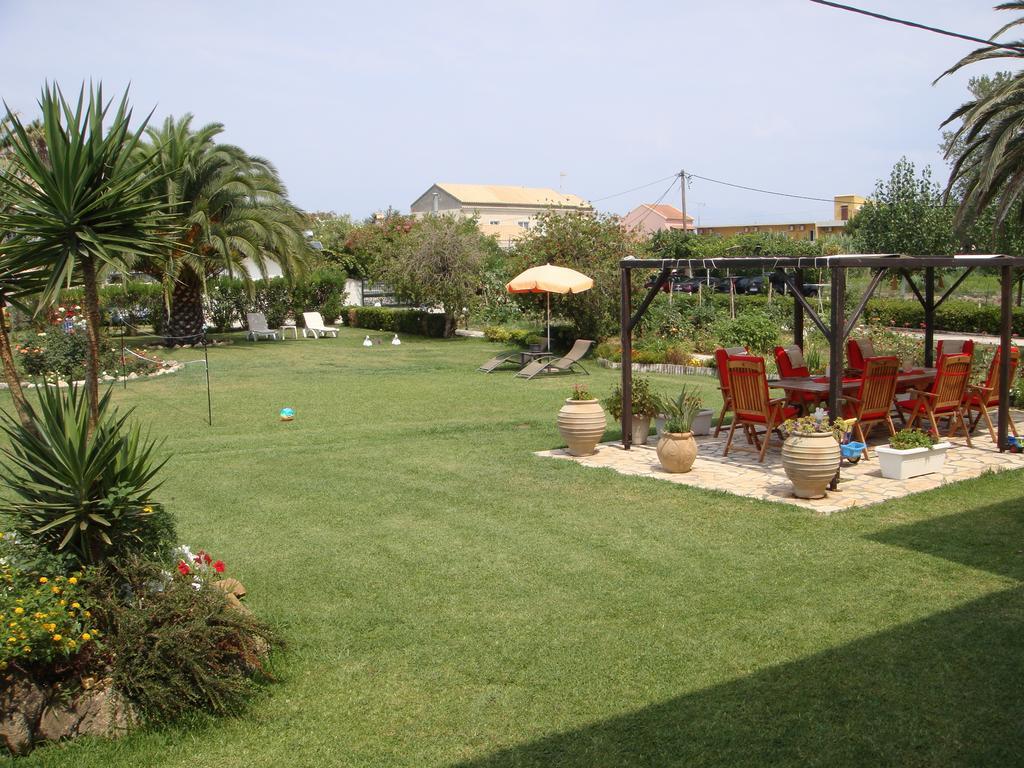 Eleftheria Studios And Apartments Ахарави Екстериор снимка